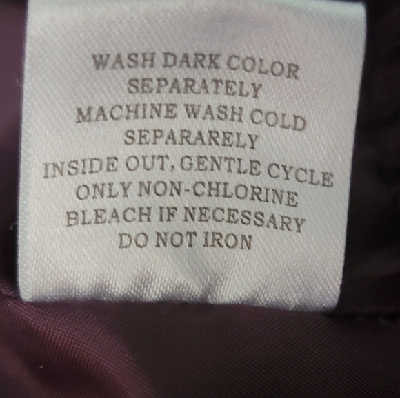 Ashley by 26 sleeveless jacket in purple. XL - Picture 7 of 7